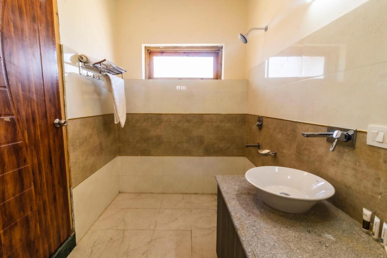 ホテルSindhu Residency She エクステリア 写真