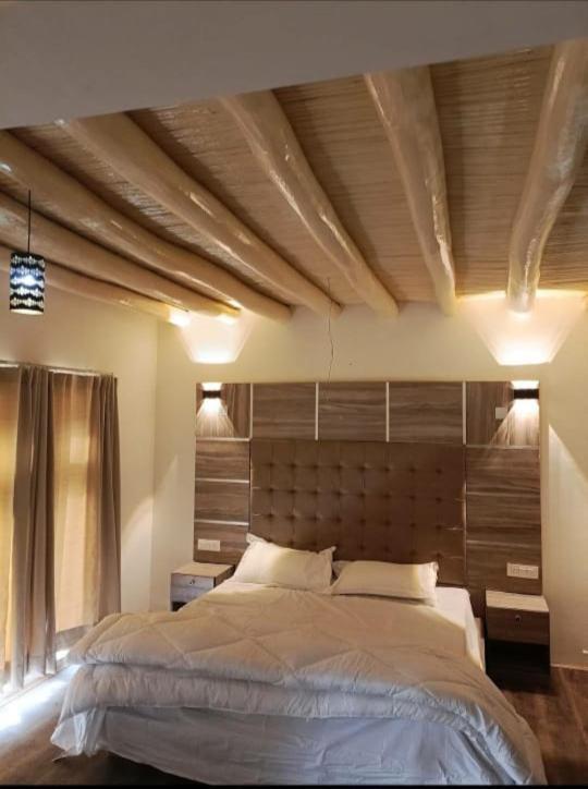 ホテルSindhu Residency She エクステリア 写真